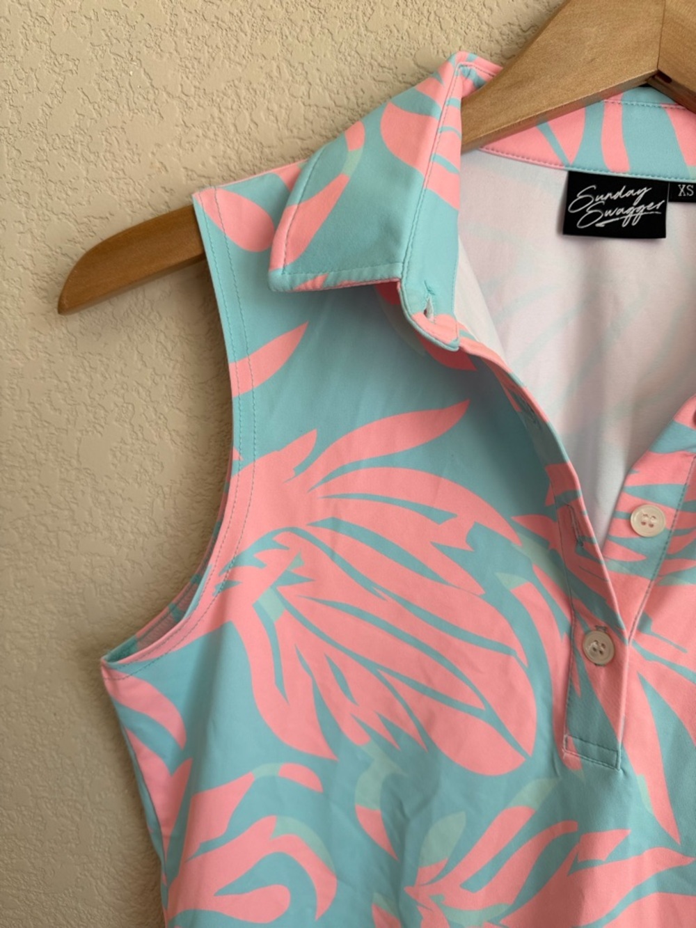 Sunday Swagger Sleeveless Golf Polo XS Blue Pink Tropical Palm Athletic Tank Top - Picture 4 of 12